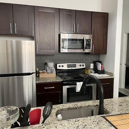 Cozy, High Rise, Large Studio Facing Downtown . Appartamento Baltimora Esterno foto